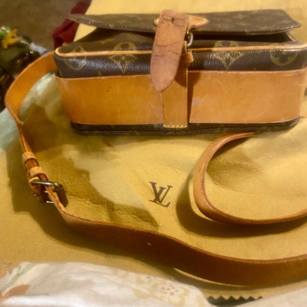 Louis Vuitton Dark Brown Monogram Messenger Bag - Picture 3 of 9